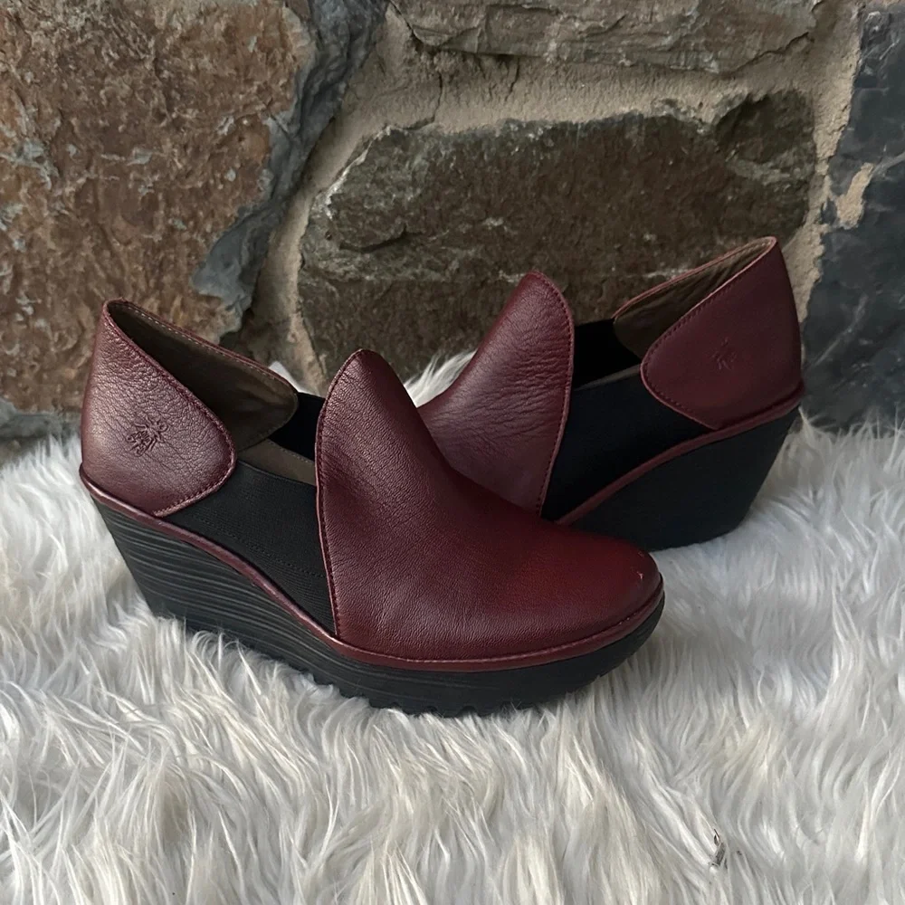 Fly London 'Yua' Genuine Leather Low Cut Wedge Slip-On Shoes in Cherry Size 39